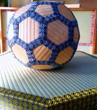 畳のサッカーボール